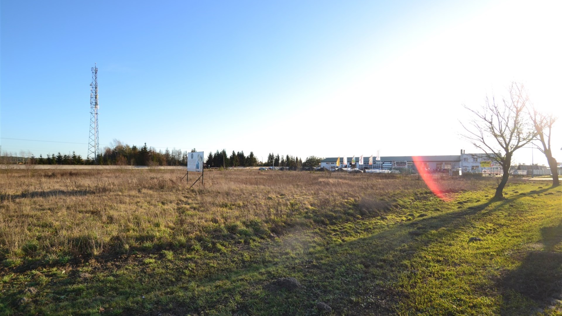 Działka na sprzedaż