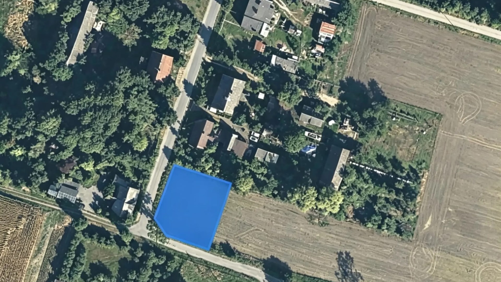 Działka na sprzedaż