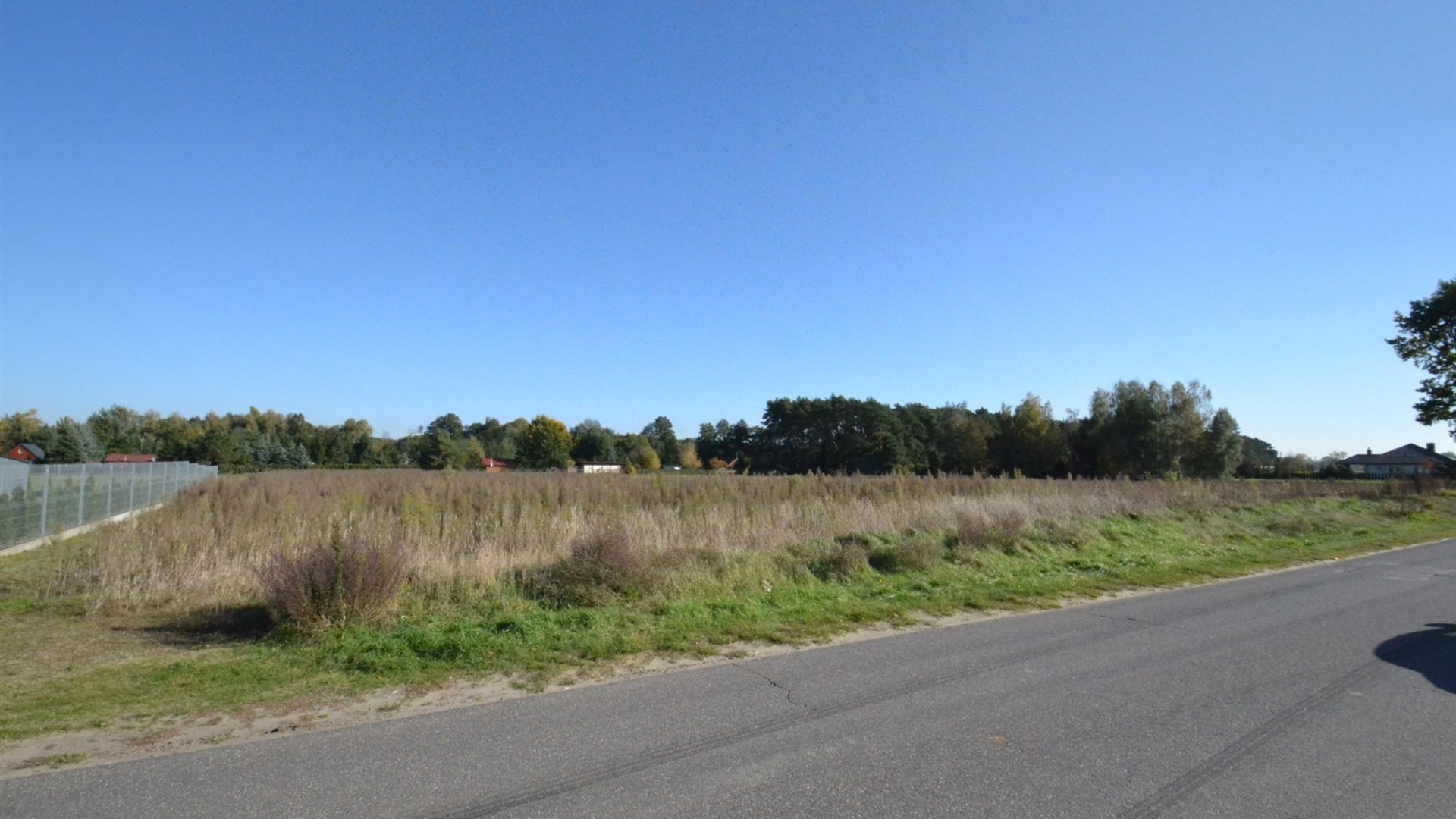 Działka na sprzedaż