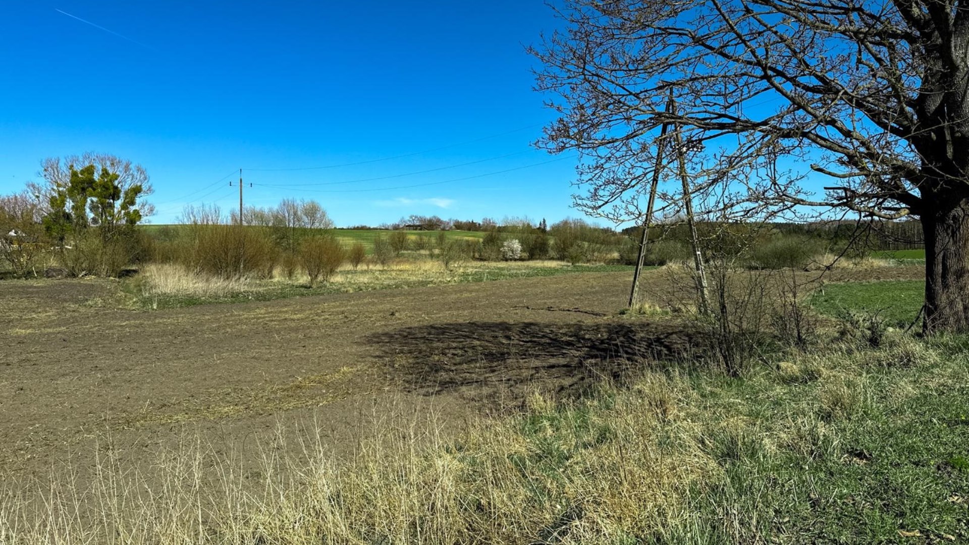 Działka na sprzedaż