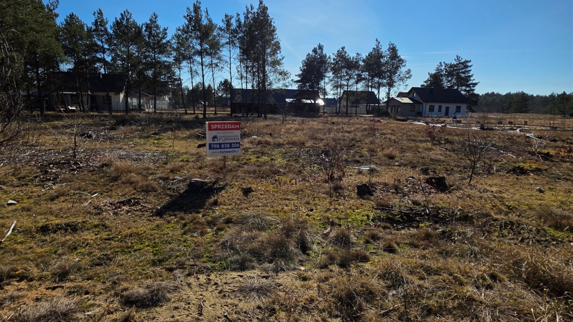 Działka na sprzedaż