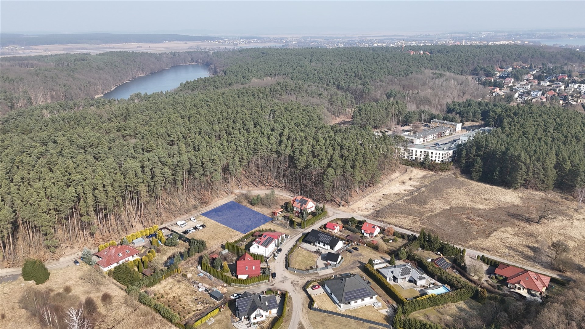 Działka na sprzedaż