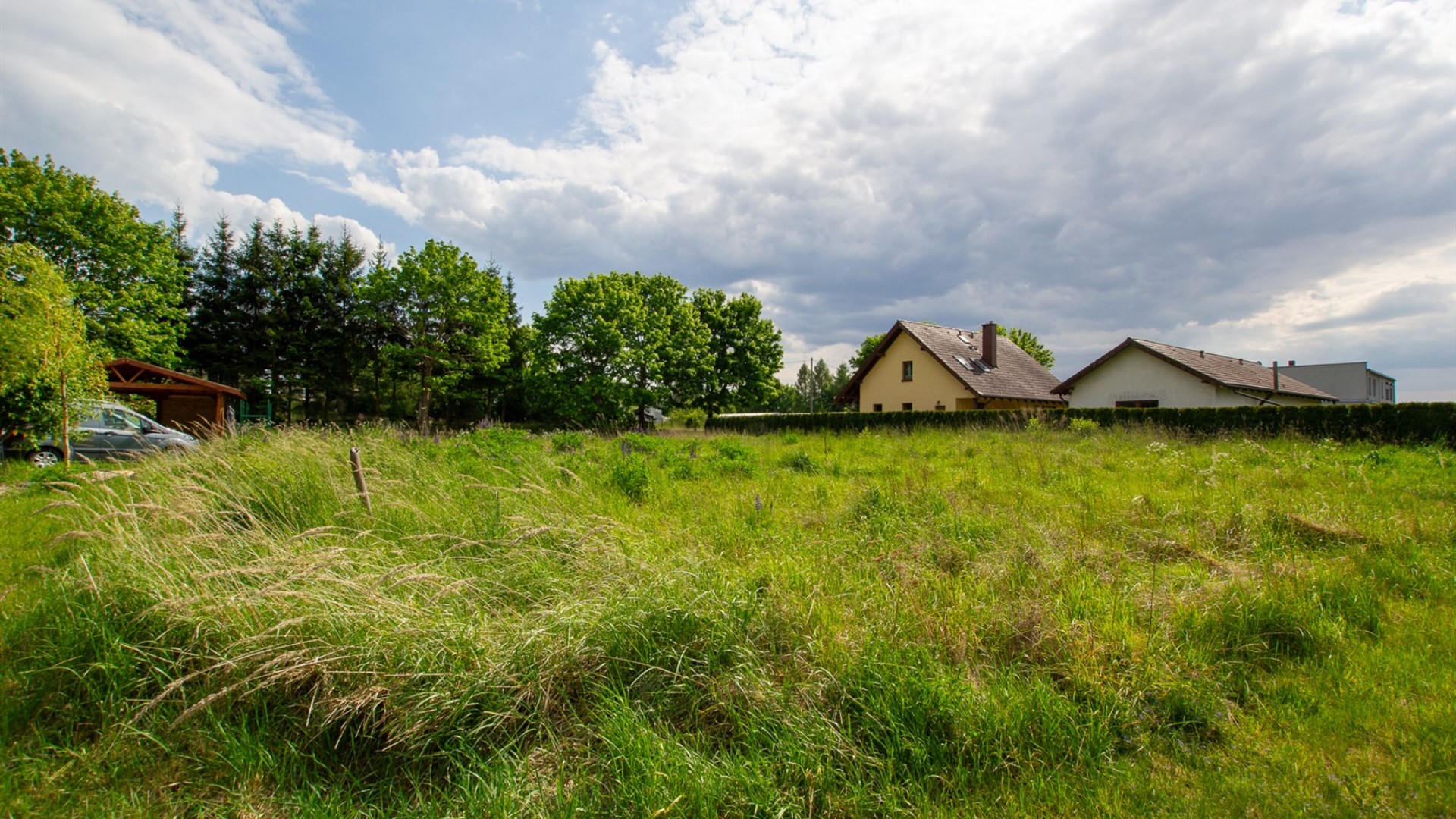 Działka na sprzedaż